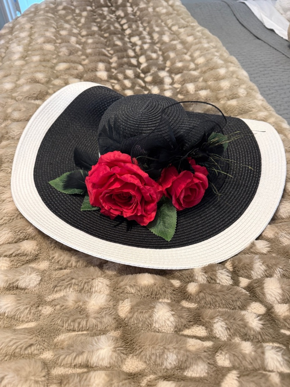 Black, White and Red  Kentucky Derby hat